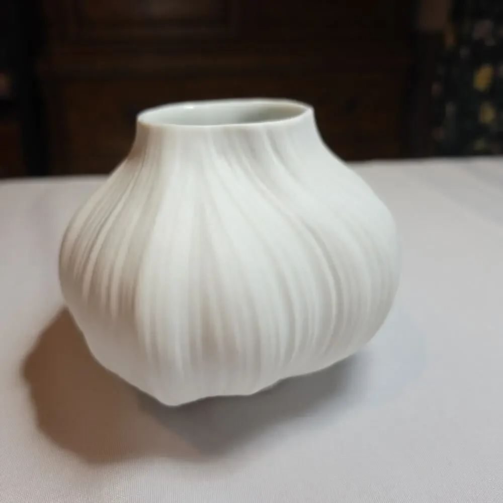 Vintage Rosenthal Studio Line Plissee White Bisque Squat Onion Vase Martin Freye